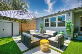 Stunning Venice Hideaway with Private Deck & Yard! Minutes to everything!