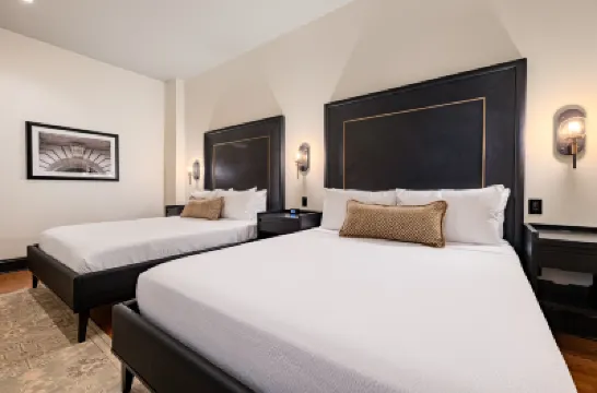 2BR Amazing Views Walk to French Quarter | The Mayfair 酒店