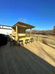 The Island Retreat on Kelleys Is