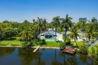 Modern Waterfront Paradise with Heated Pool - Near the Beach & Aventura Mall! - 4-Star