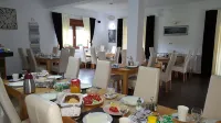 House Tina Hotels in Грабоваць