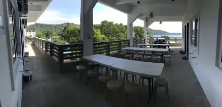 Seabreeze Beach Lodge