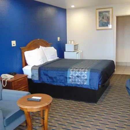 Corcoran Country Inn