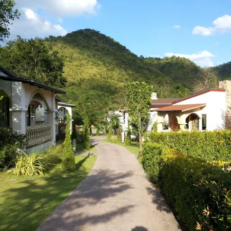 Stamp Hills Resort