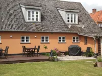 Akaciegaarden Bed & Breakfast - parking