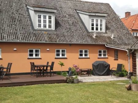 Akaciegaarden Bed & Breakfast Отели в г. Rodvig Stevns