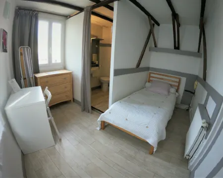 Hôtel-Restaurant le Palais Hotéis em Apt