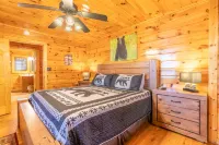 Comfort Cabin Bearway to Heaven w Private Hot Tub Hotels near Brian Hoffman's Remembering Red - A Tribute To Red Skelton