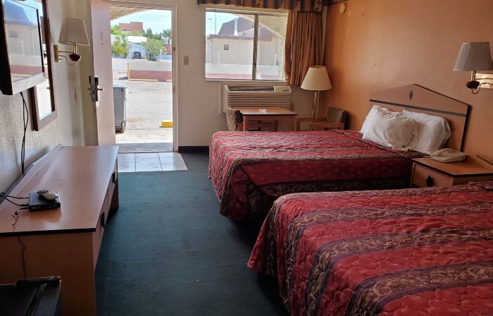 Night Inn
