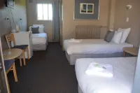 Commercial Hotel Motel Lithgow Отели в г. Литго