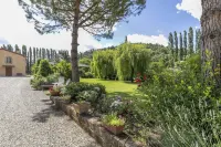 Holiday Home in Montopoli Valdarno with Pool