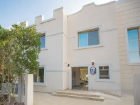 Seven Stays Zayed Hotels in Sheikh Zayed City