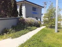 Crest Motor Inn Hotels in Queanbeyan
