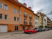 Duett - Urban Rooms Hotels in Gyor