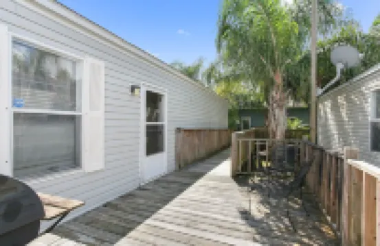 KINGFISH LODGE - PRIVATE MAINTAINED 3 BEDROOM 2 BATHROOM PRIVATE RENTAL