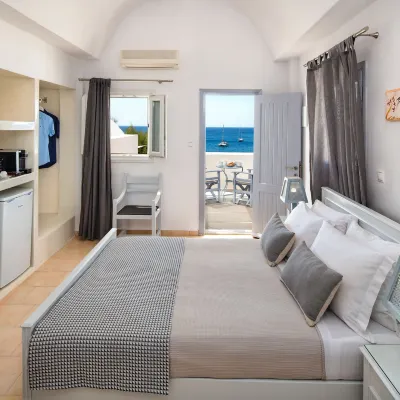 Akrotiri Hotel Hotels near Red beach