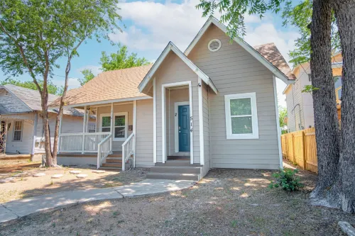 Fabulous Newly Renovated 2Br1Ba Near Downtown - Condos