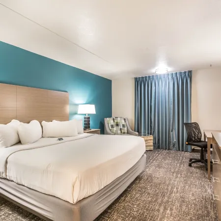 EverSpring Inn & Suites Marshall