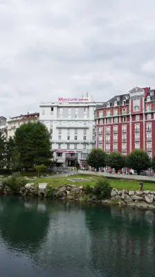 Hôtel Mercure Lourdes Impérial Các khách sạn gần TARBES RAILWAY STATION