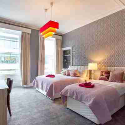 Stunning 2-Bed Apartment in Central Edinburgh Rooms