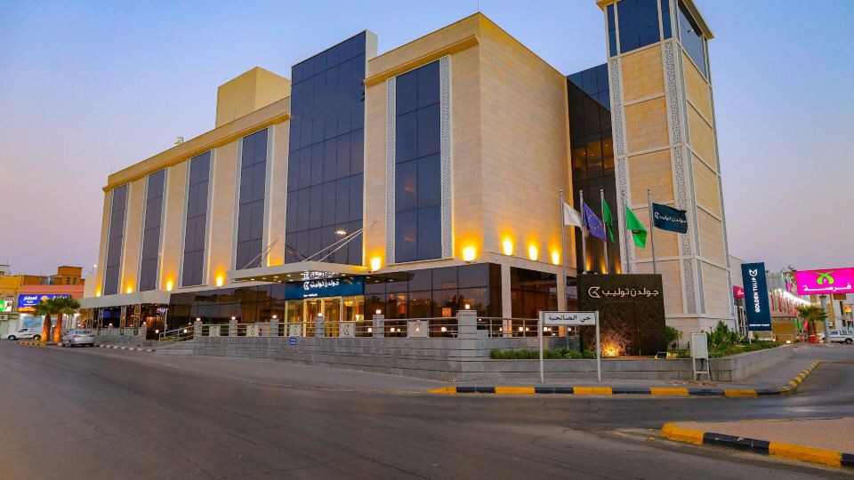 Cheerful Al Waha Unayzah Hotel