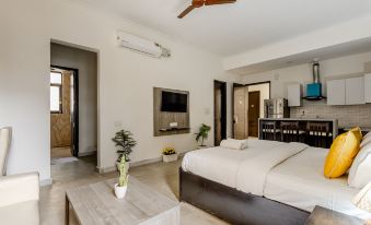 Lime Tree Hotel - Golf Course Road, Sector-43, Gurugram