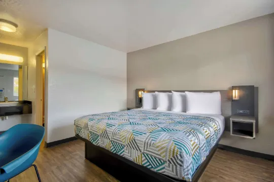 新墨西哥州阿爾伯克基市中城Studio 6