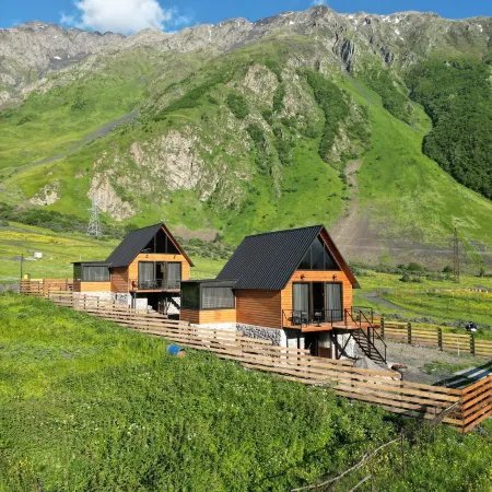 Traveler's Cottages in Kazbegi