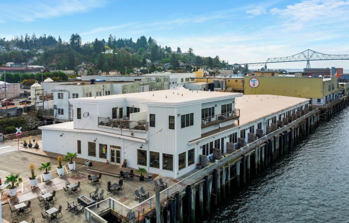 Bowline Hotel