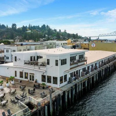 Bowline Hotel Hotels near The Astoria Column