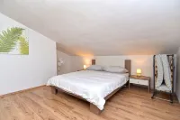 Apartments Olea Phasiana - موقف سيارات