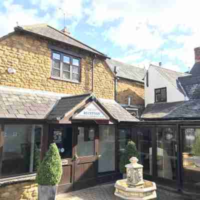 The Deddington Arms Hotel Exterior