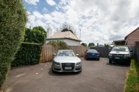 Battery Point Boutique Accommodation - parking