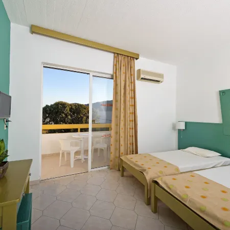 Trianta Hotel Apartments