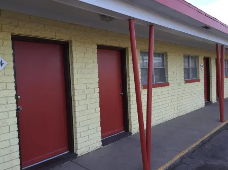 Hastings Inn Отели в г. Adams County