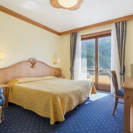 Ariston Lake View Hotel