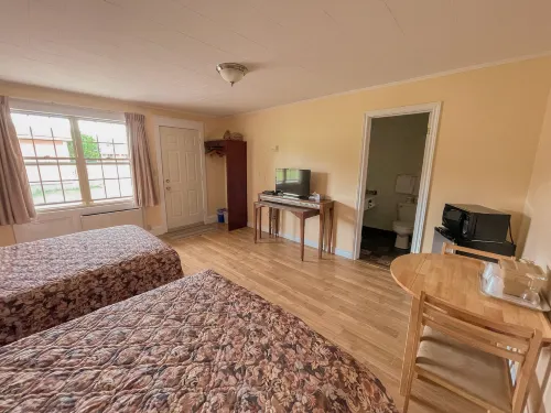Silverwood Motel Hotel a Queens County