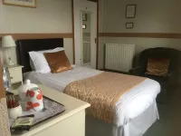 Grove House Guest House - parking