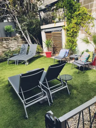 La Maison Grivolas Appartements et Maison d'hôtes Отели рядом со станцией Avignon City Center Railway Station