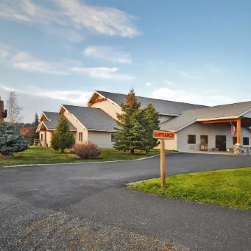 Super 8 by Wyndham McCall