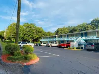 Econo Lodge Clemson - University Area - parkir