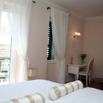 Banica Apartments & Rooms Отели рядом с достопримечательностью «Порт Сплита»