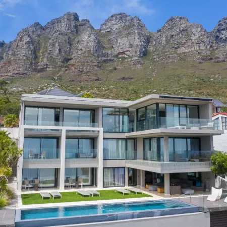 CB-One Luxury Stay