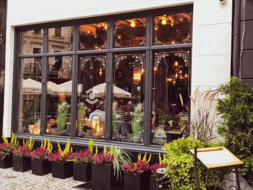 Apartamenty Chleb I Wino Toruń Hotels in Torun