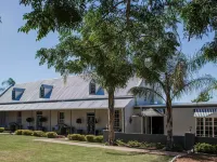 Elianthe Guesthouse Hotels near Drostdy Museum