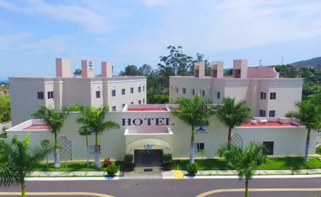 Hotel Las Palomas Tepic Express Отели в г. Тепик