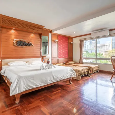 Royal Ivory Sukhumvit Nana Отели рядом с достопримечательностью «Станция BTS Нана»