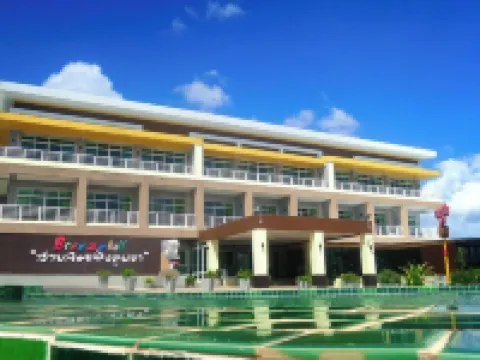 Breeze Hill Hotel Hotels near Wat Phra That Pha Sorn Kaew