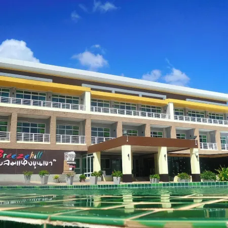 Breeze Hill Hotel