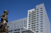 Hilton Baltimore Inner Harbor Hotels near Loyola University Alumni Chapel, Baltimore, Maryland